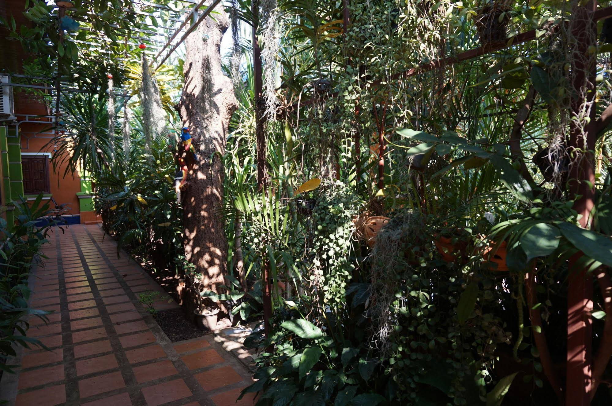 Phetphaylin Hotel