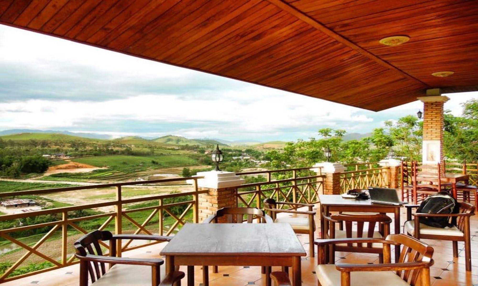 Vansana Plain Of Jars Hotel