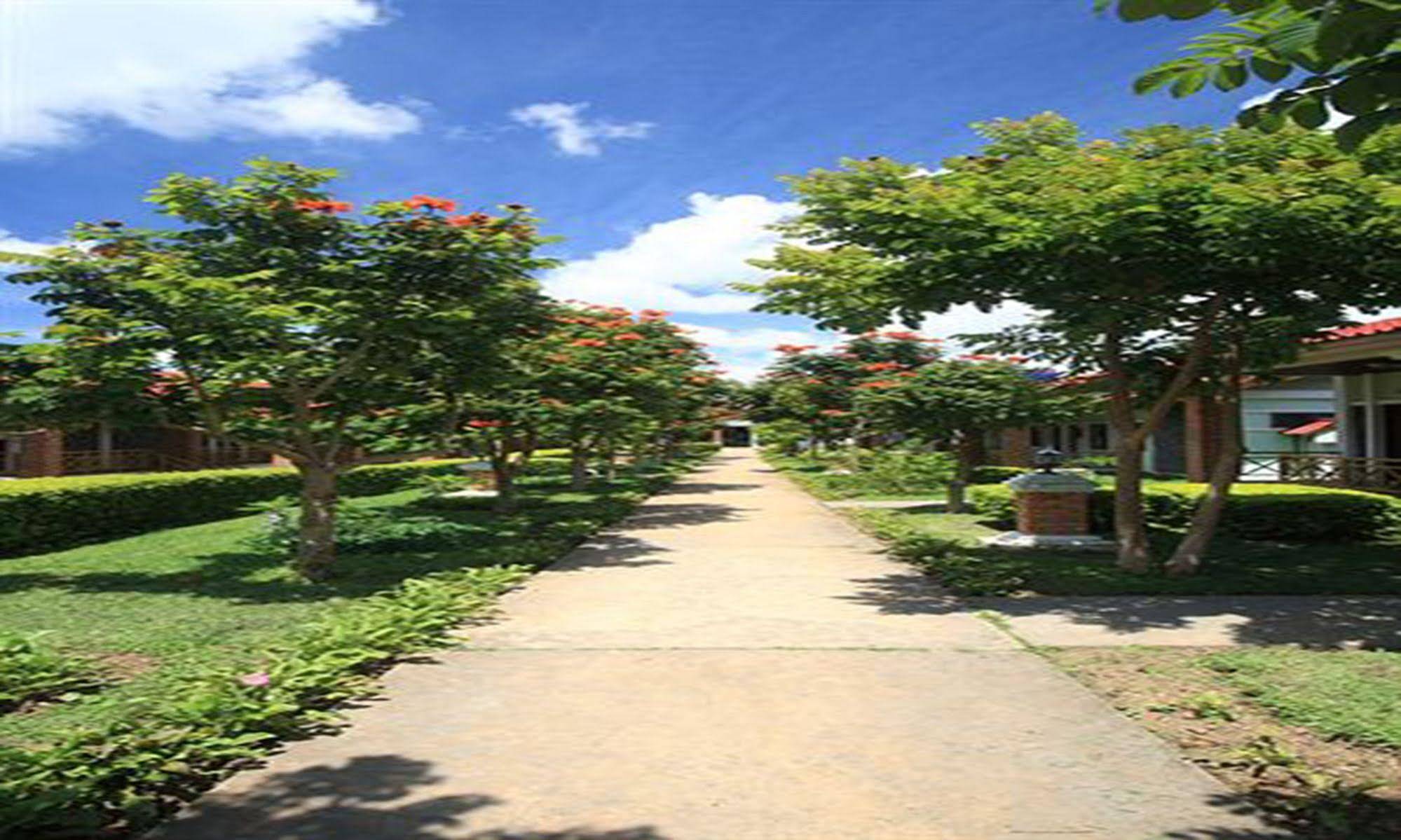 Vansana Plain Of Jars Hotel