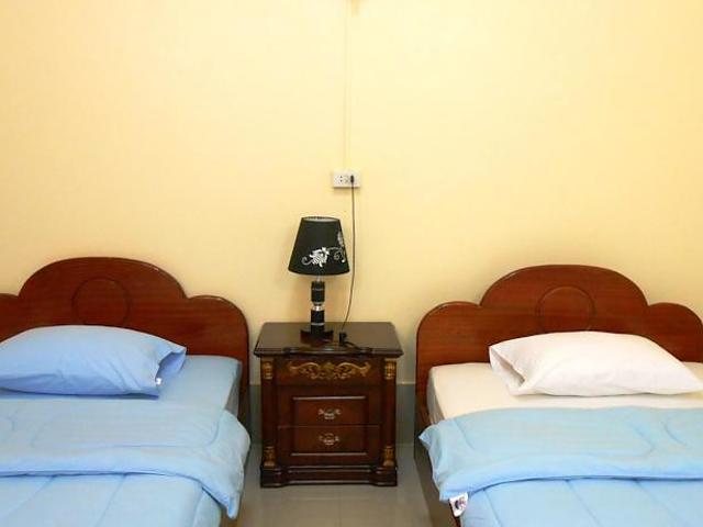 Bua Khao Guesthouse