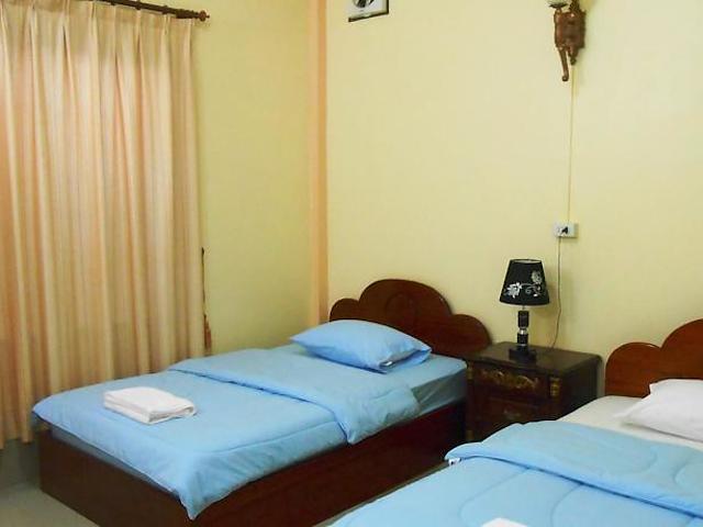 Bua Khao Guesthouse