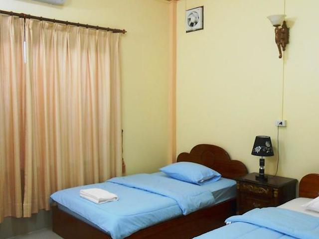Bua Khao Guesthouse