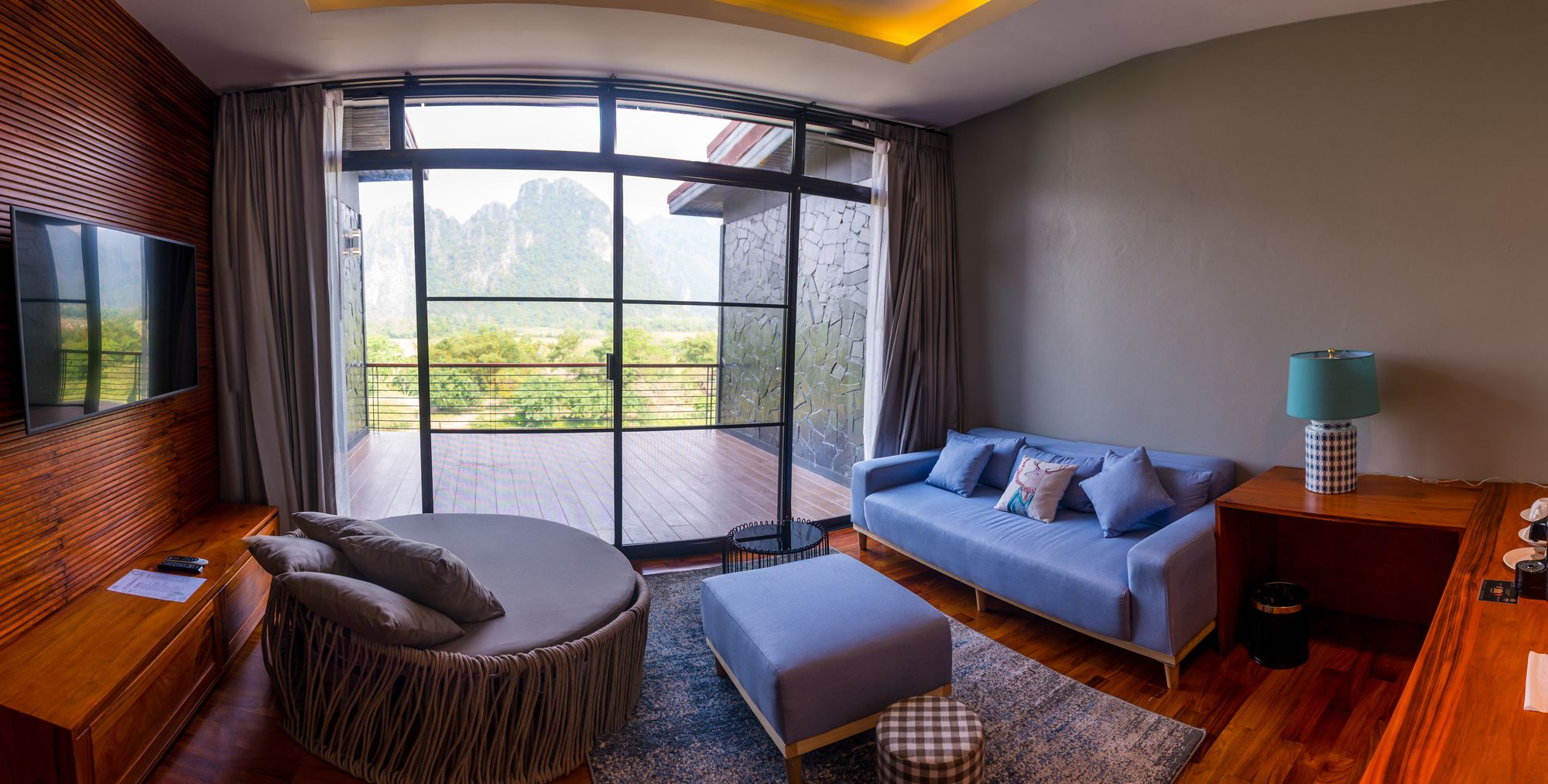 Inthira Vang Vieng