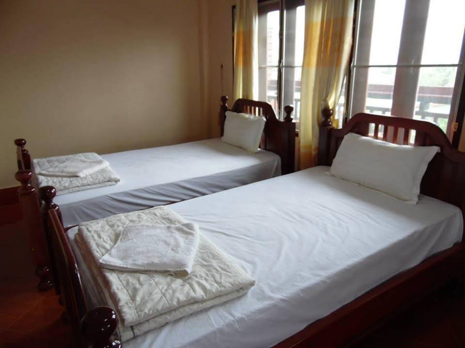 Mountain View Riverside Boutique Hotel