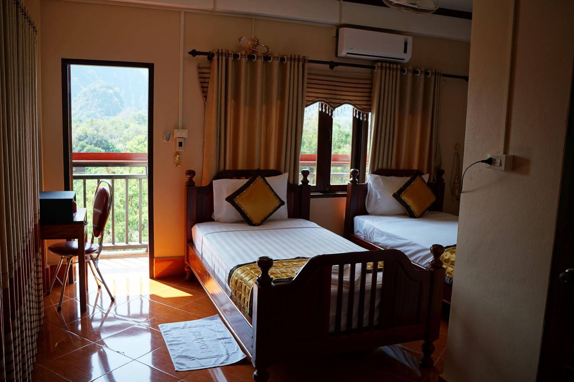 Mountain View Riverside Boutique Hotel