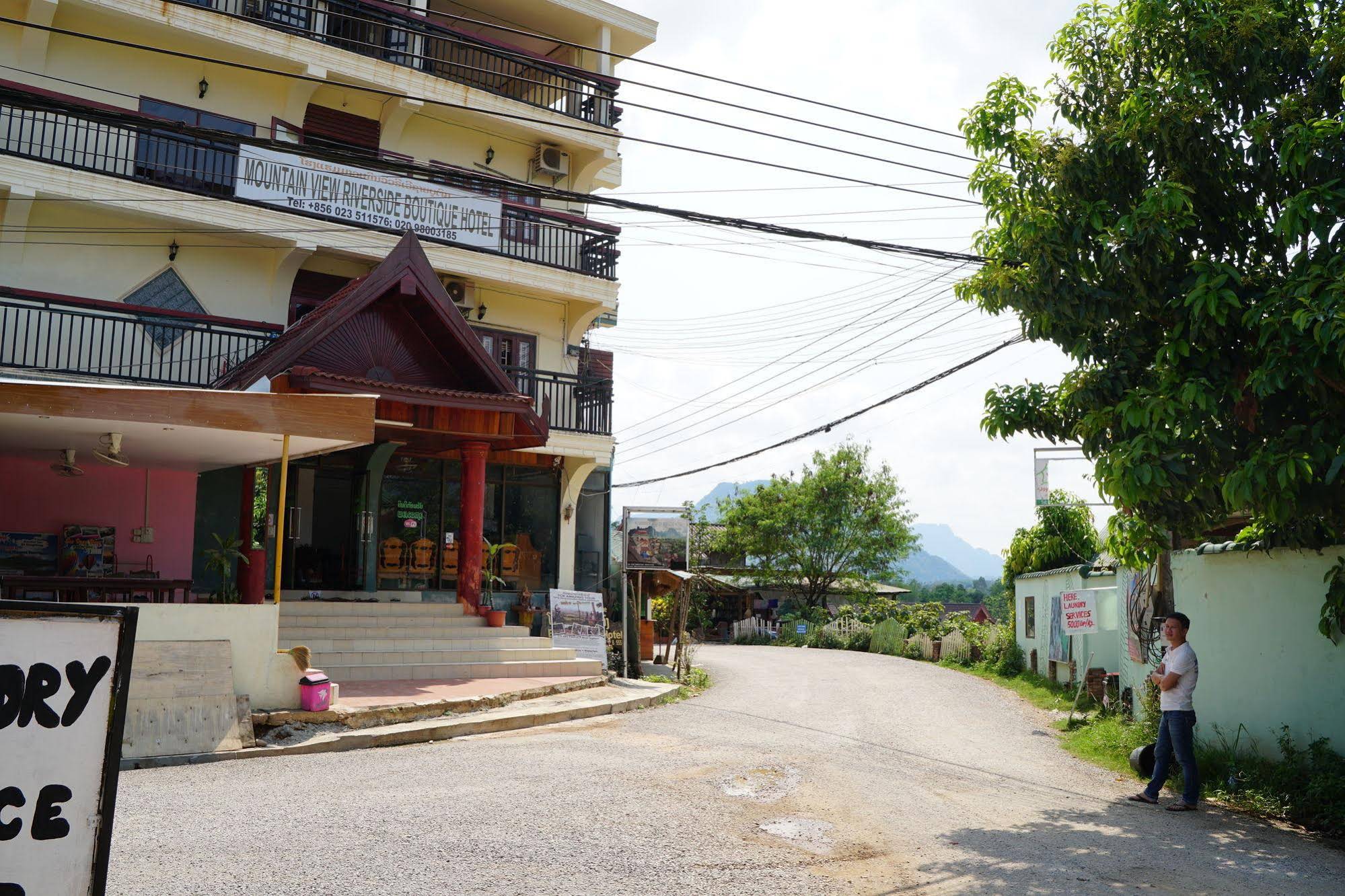 Mountain View Riverside Boutique Hotel