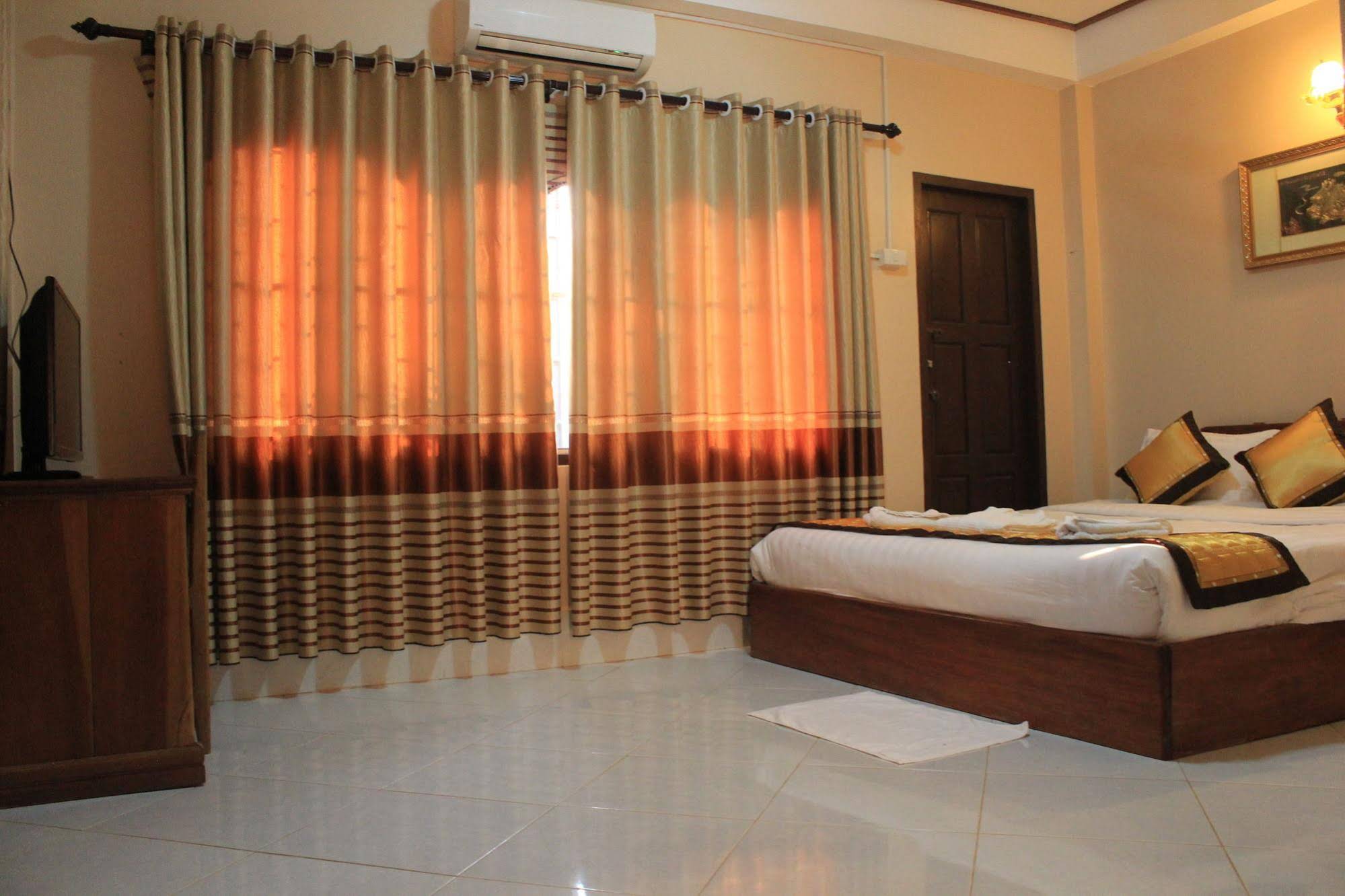 Mountain View Riverside Boutique Hotel
