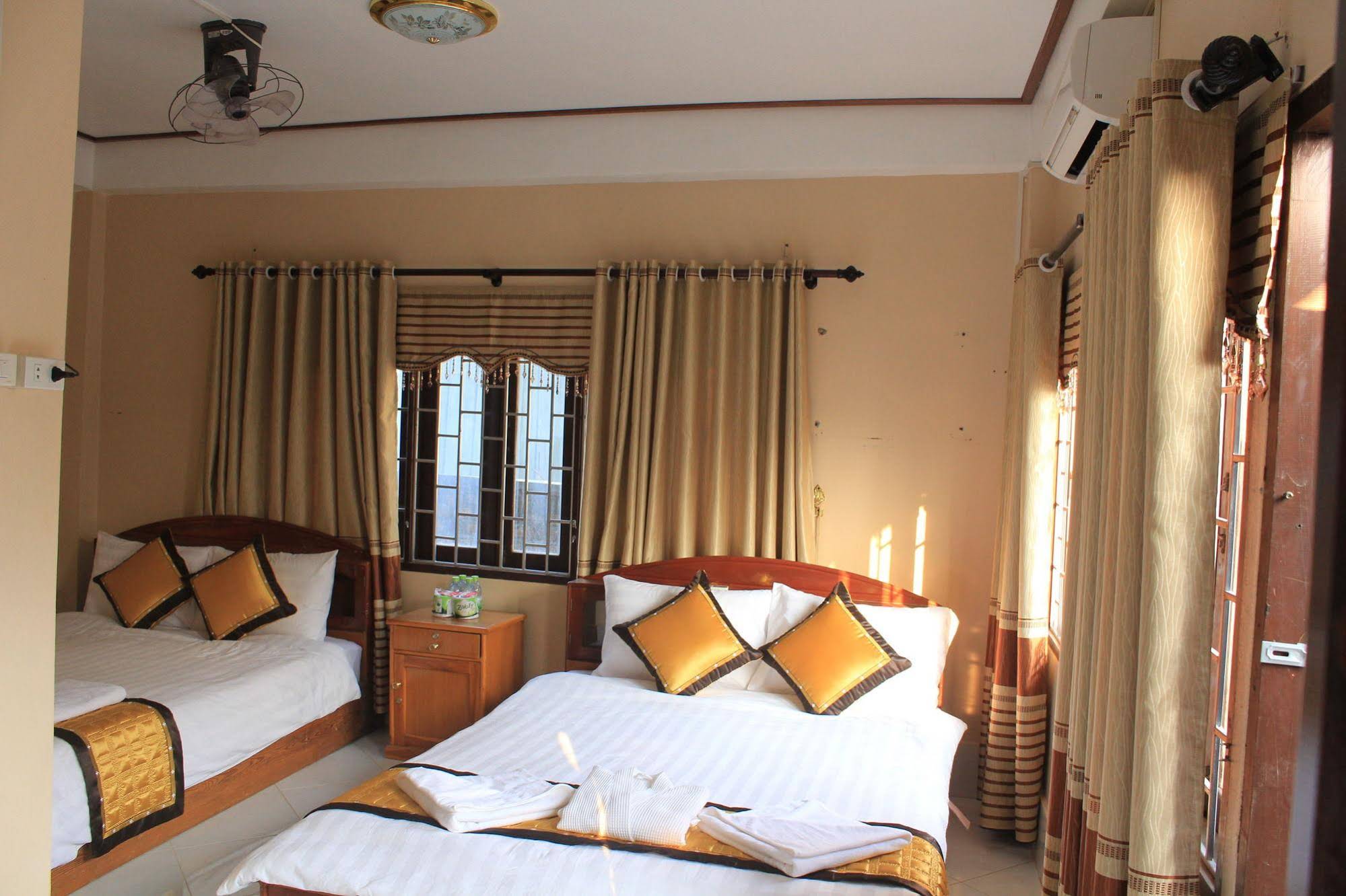 Mountain View Riverside Boutique Hotel