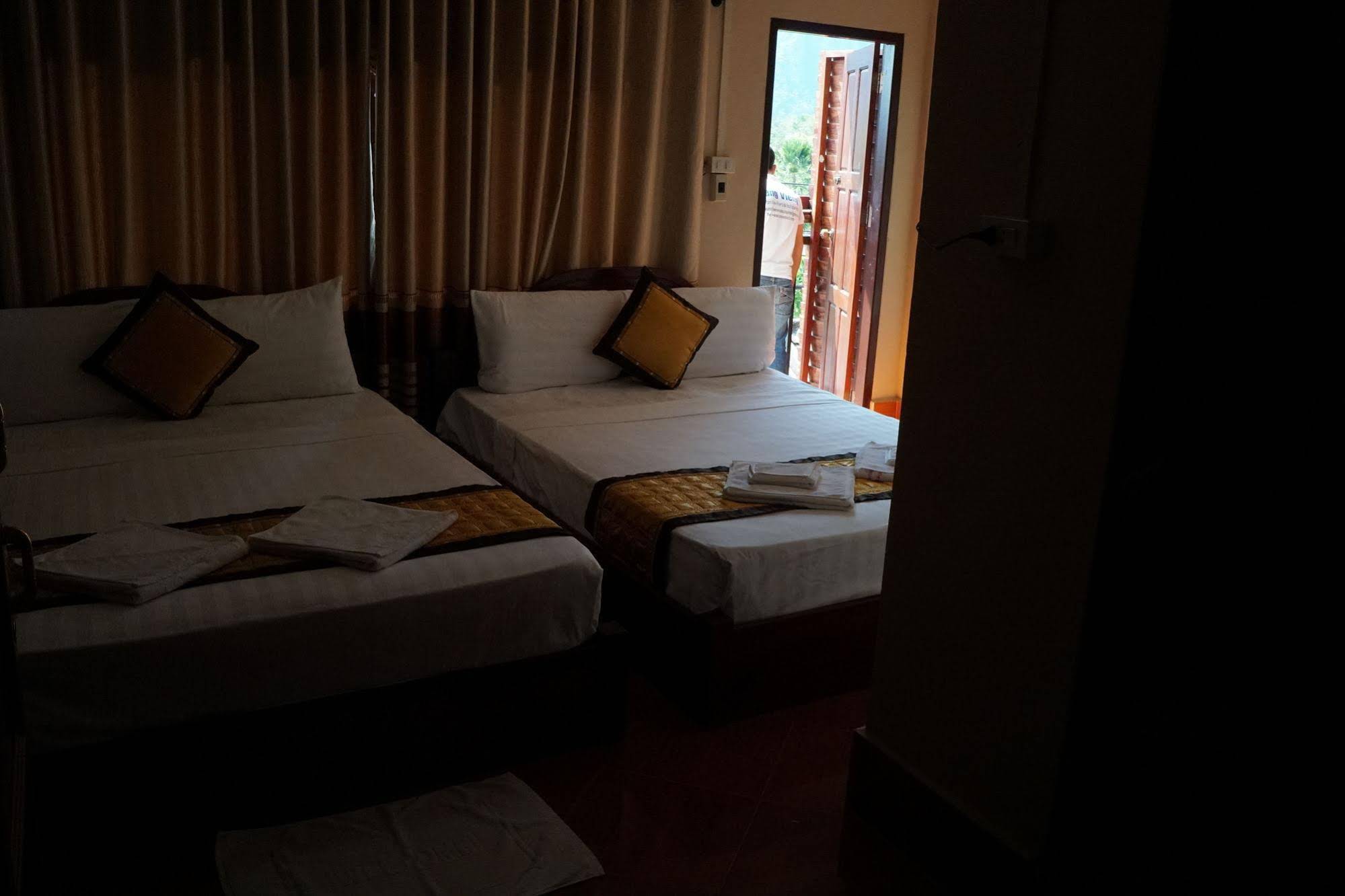 Mountain View Riverside Boutique Hotel