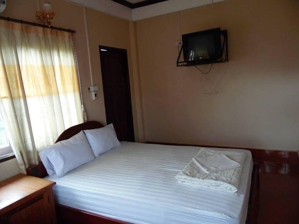 Mountain View Riverside Boutique Hotel