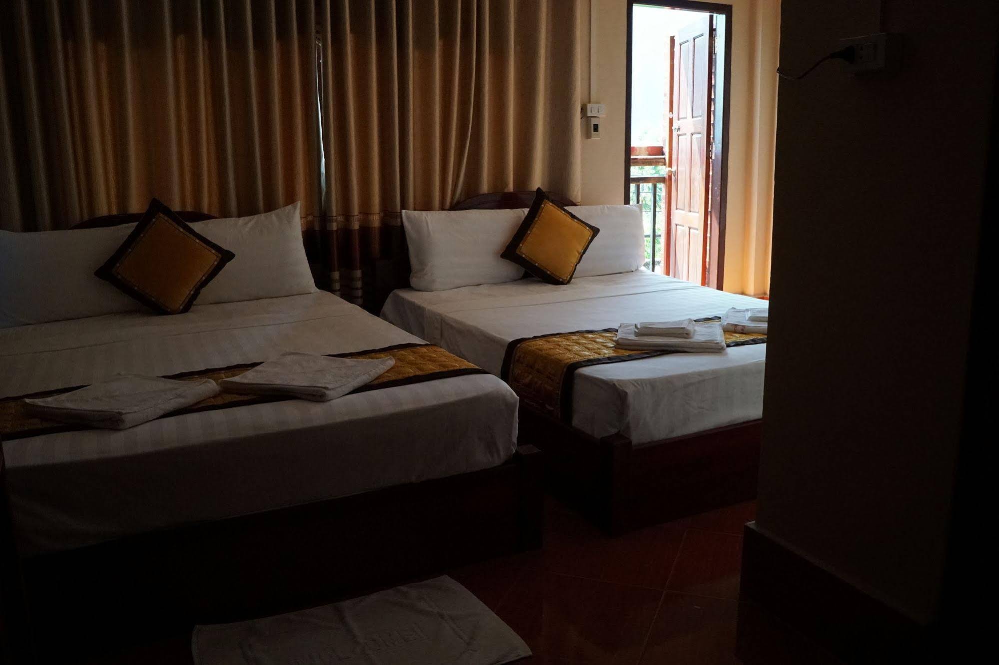 Mountain View Riverside Boutique Hotel