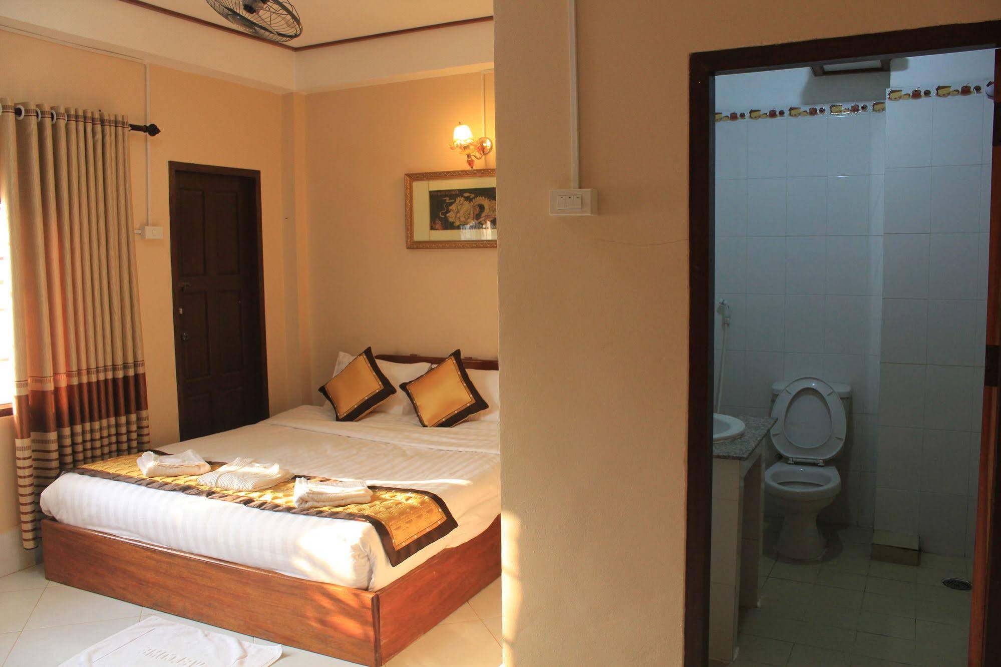 Mountain View Riverside Boutique Hotel