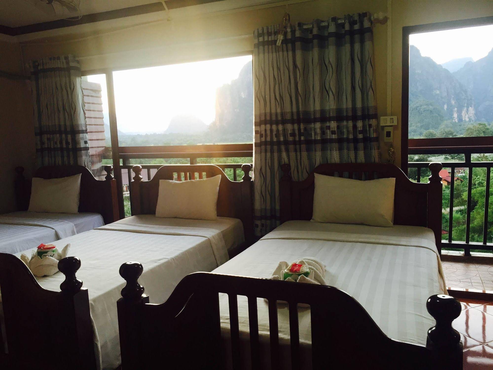 Mountain View Riverside Boutique Hotel