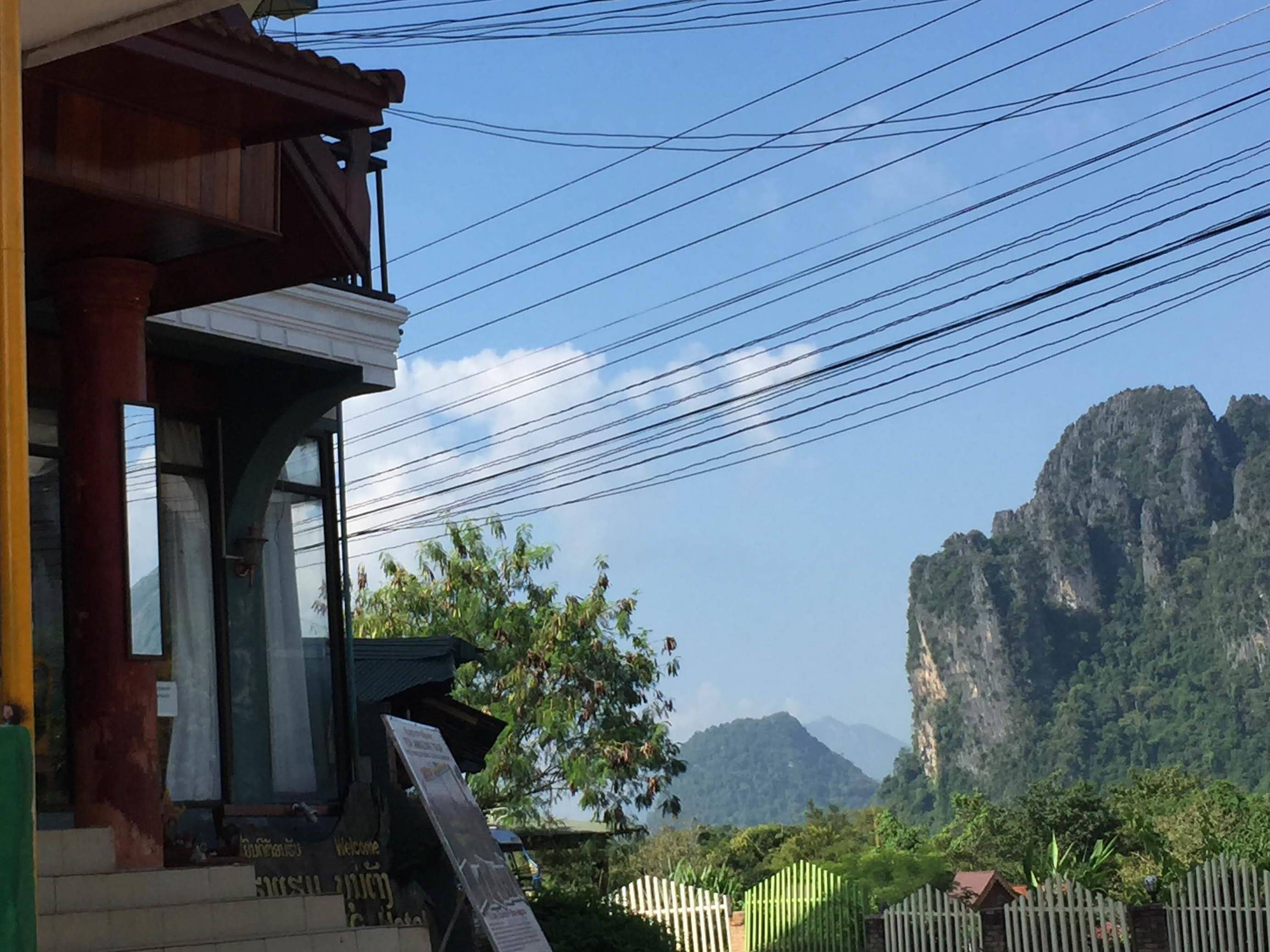 Mountain View Riverside Boutique Hotel