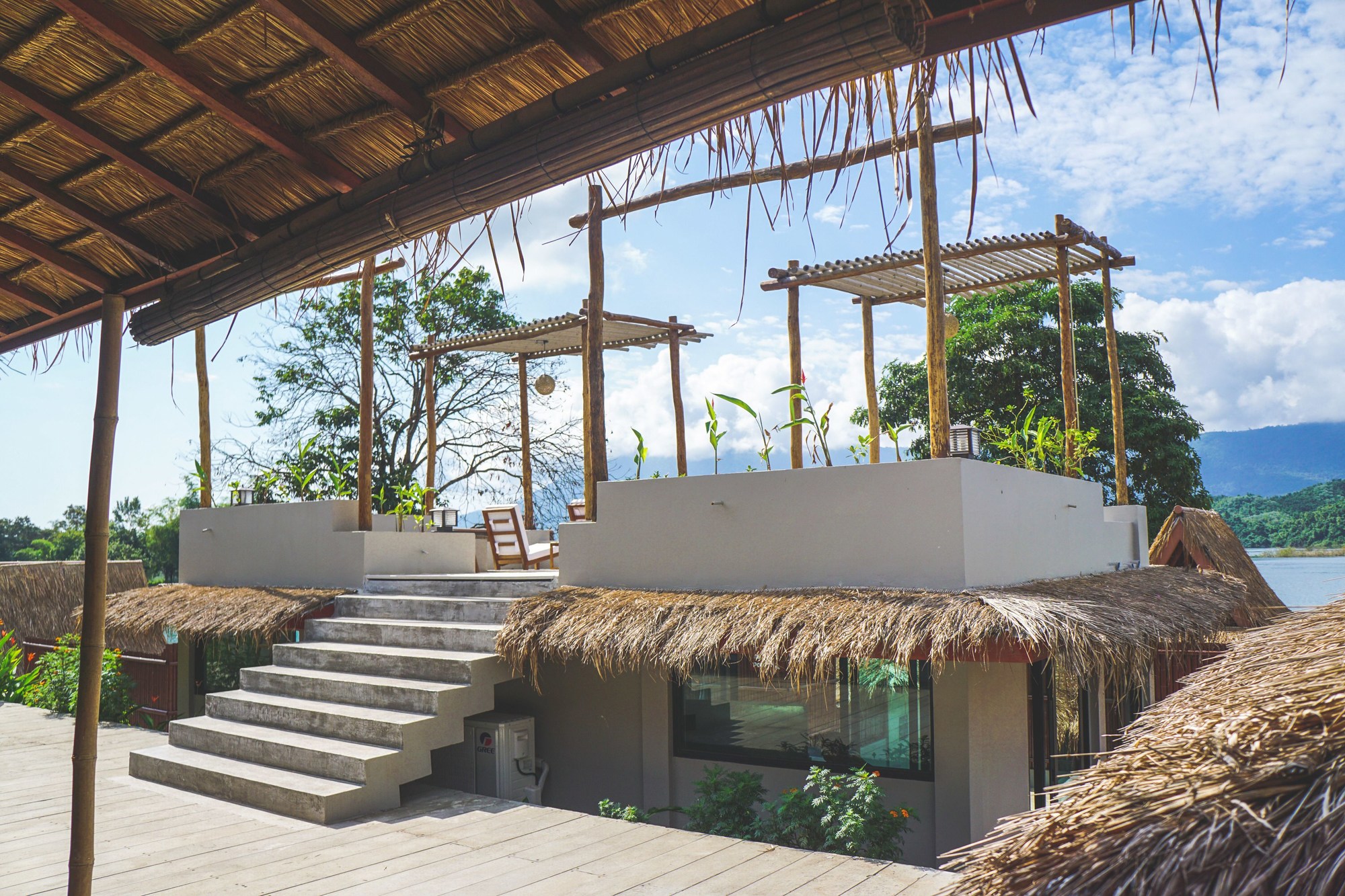 Sanctuary Nam Ngum Beach Resort