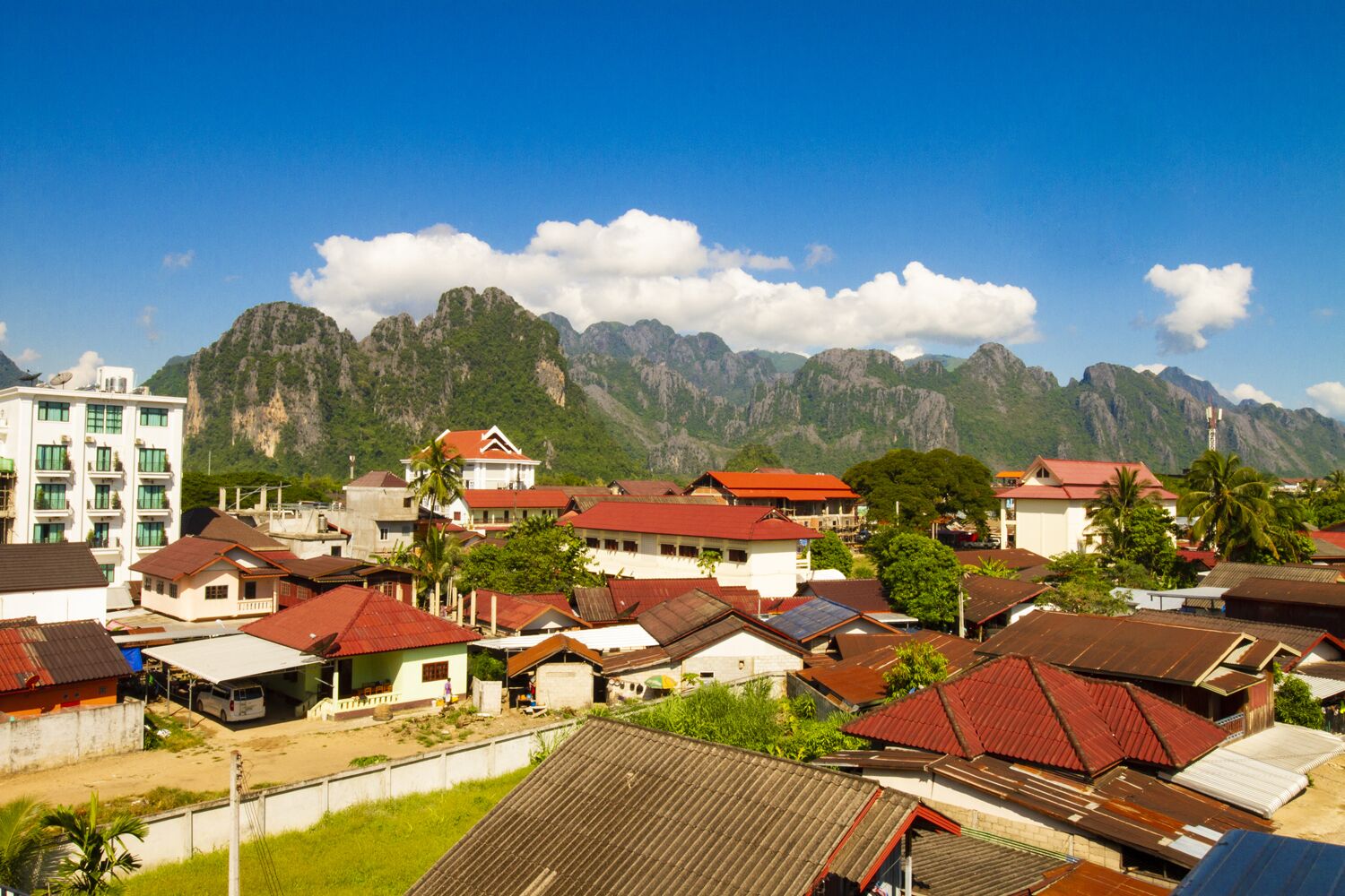Serene Premier Vang Vieng Hotel