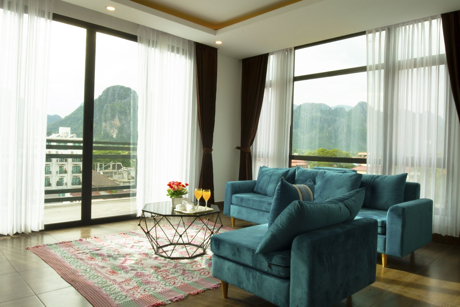 Serene Premier Vang Vieng Hotel