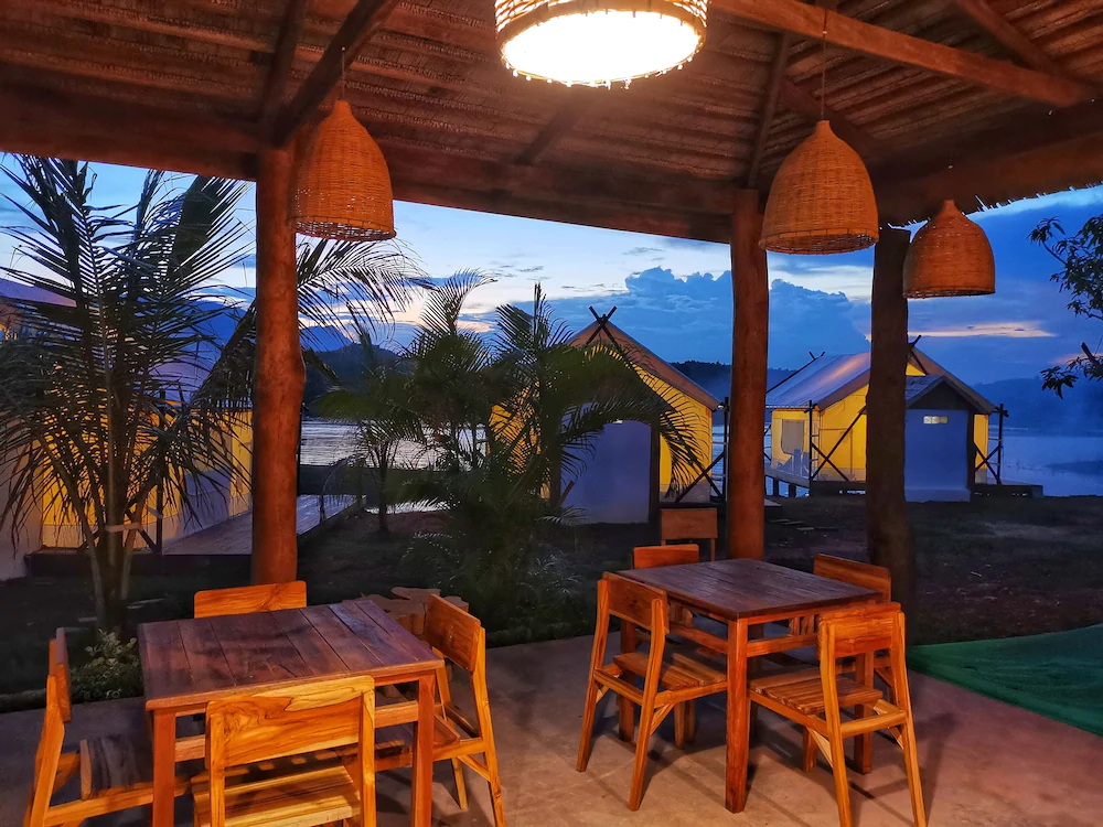 Sunset Nam Ngum Tented Resort