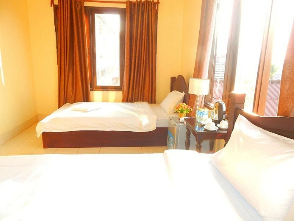 Vang Vieng Camellia Hotel