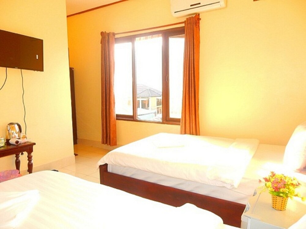 Vang Vieng Camellia Hotel