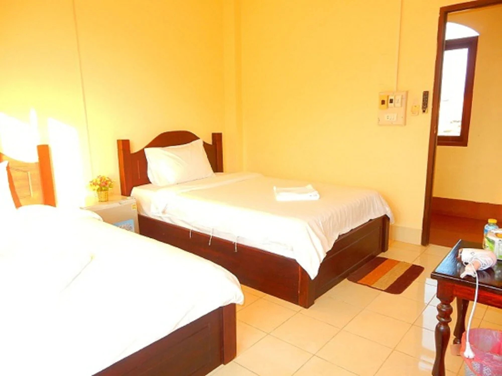 Vang Vieng Camellia Hotel