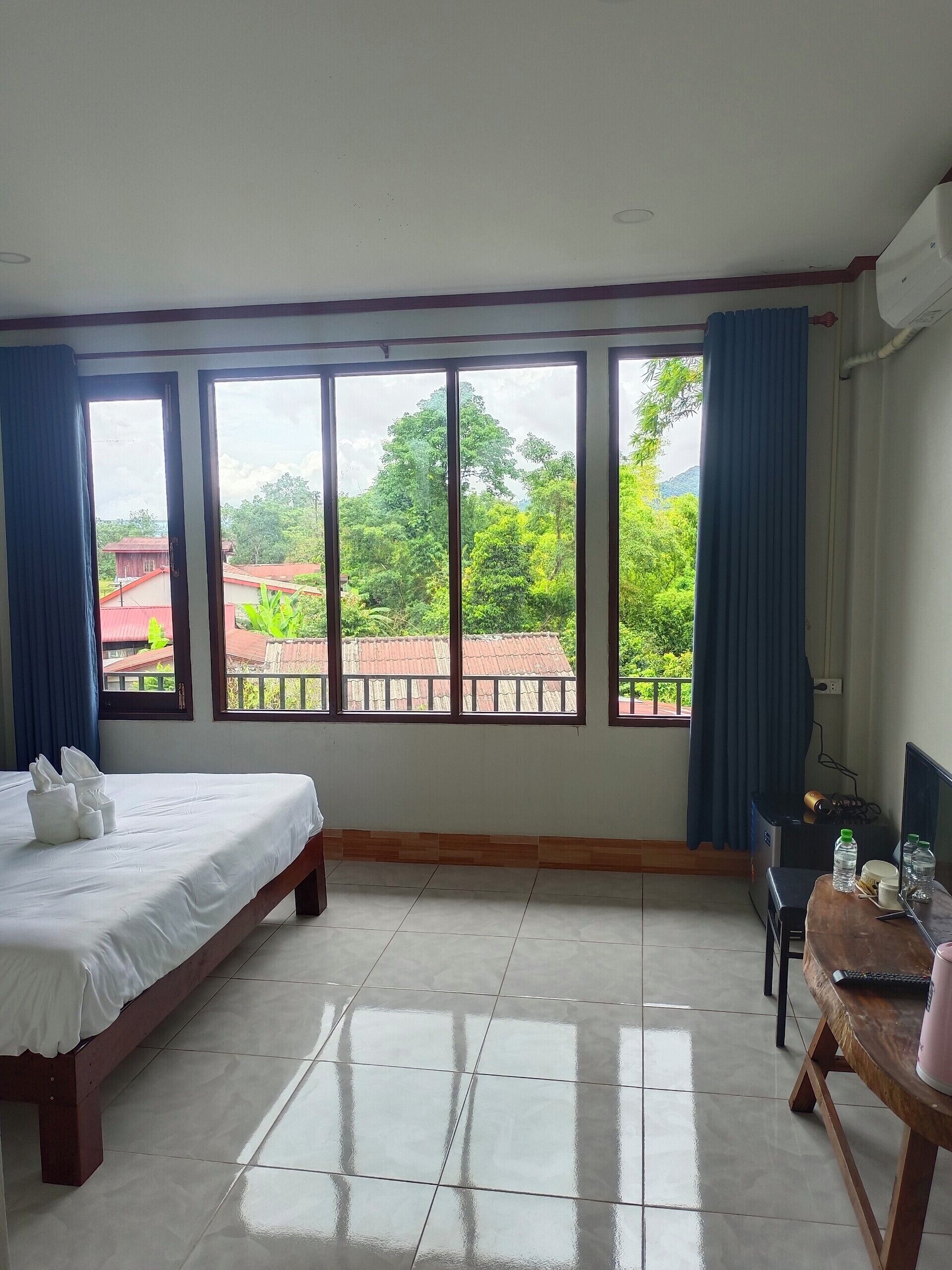 Vang Vieng Champa Hotel