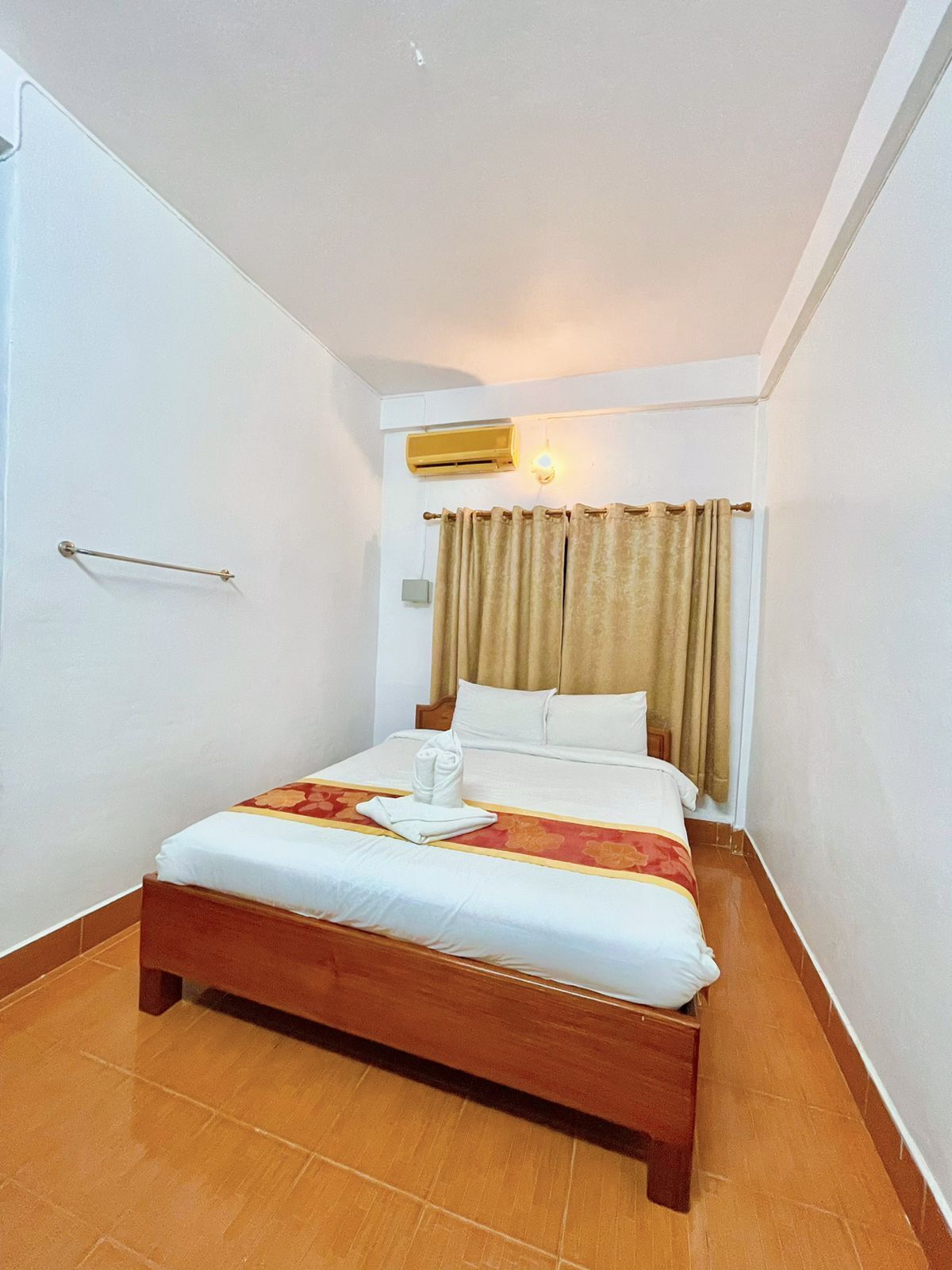 Vangvieng Sisavang Mountain View Hotel