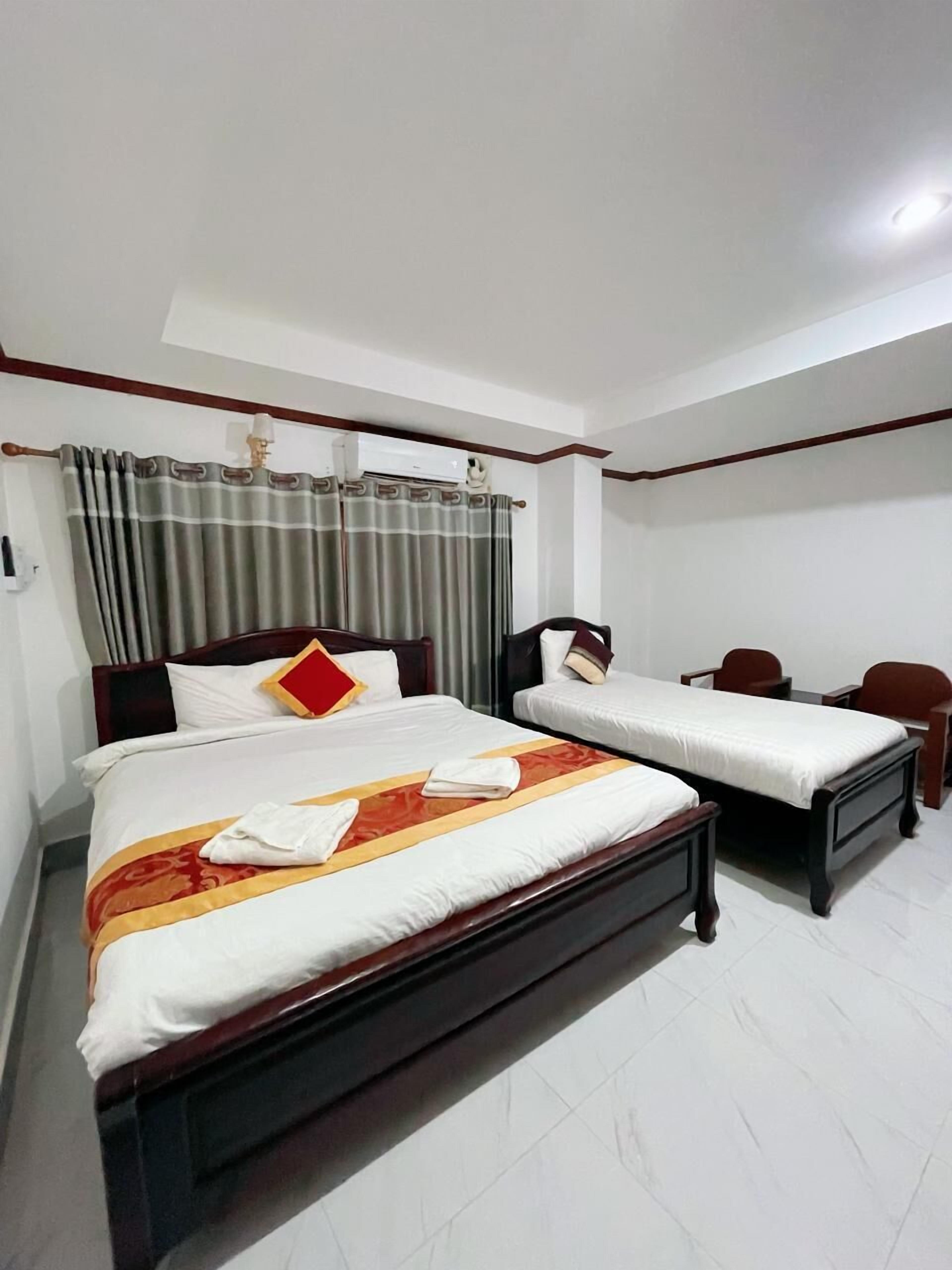 Vangvieng Sisavang Mountain View Hotel