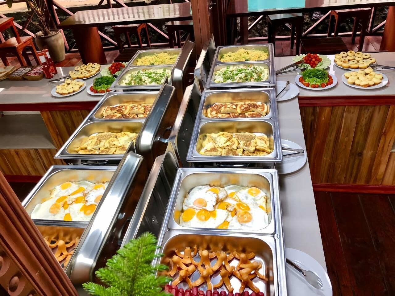 Vangvieng Sisavang Mountain View Hotel