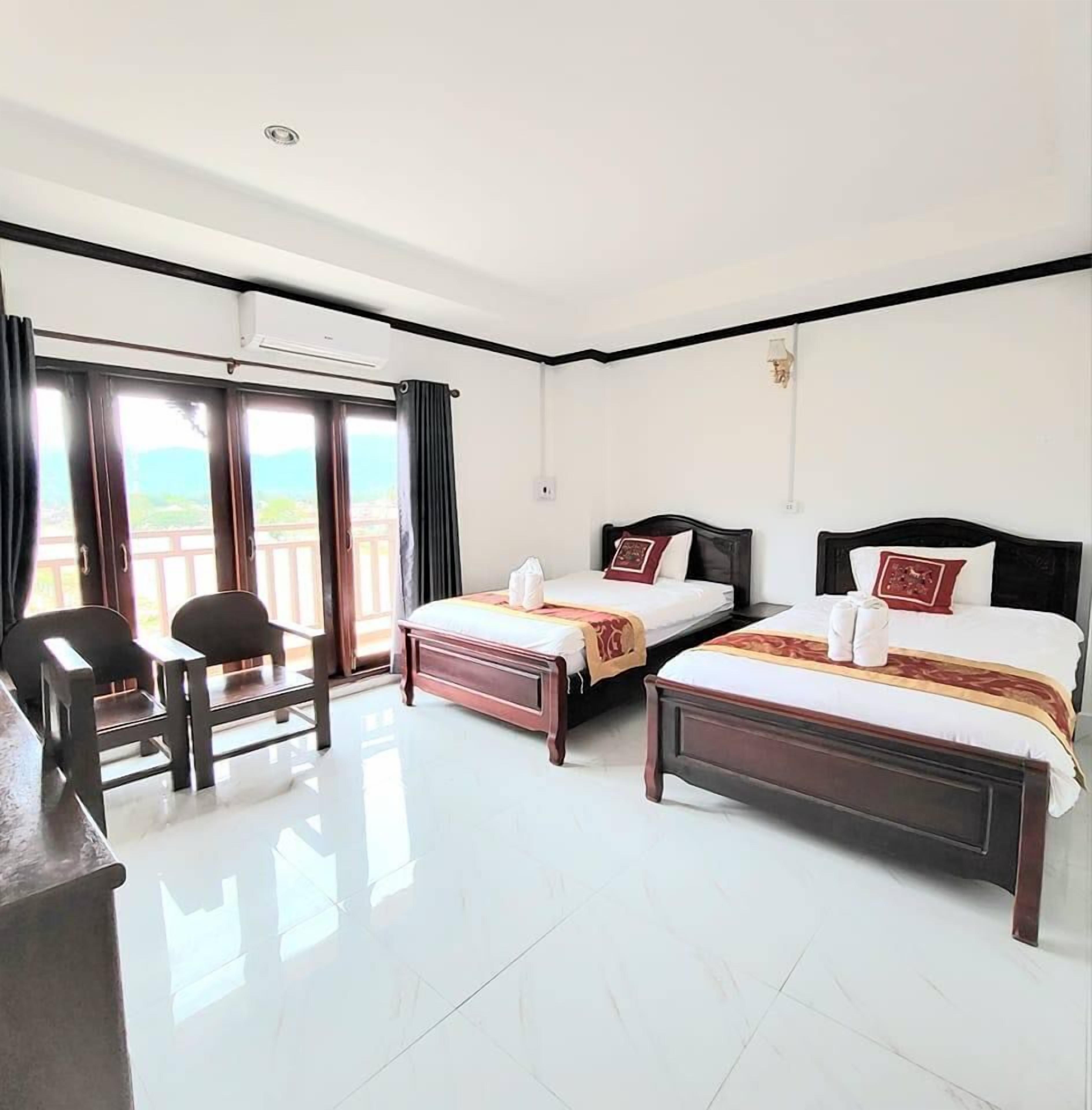 Vangvieng Sisavang Mountain View Hotel