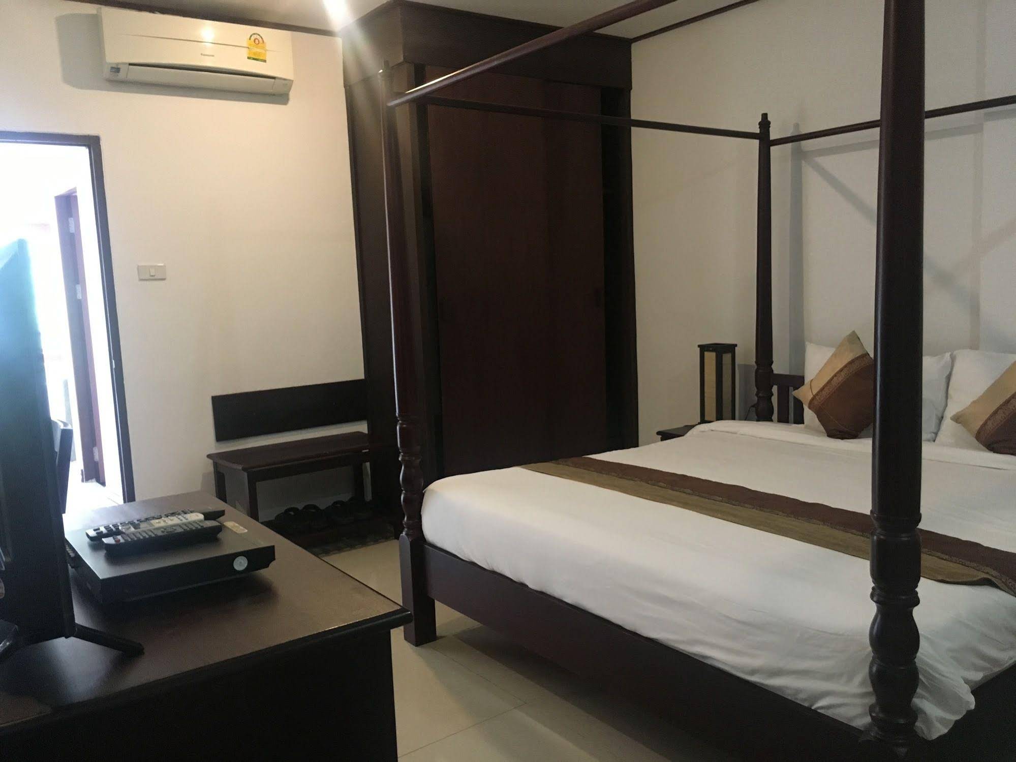AV Hotel