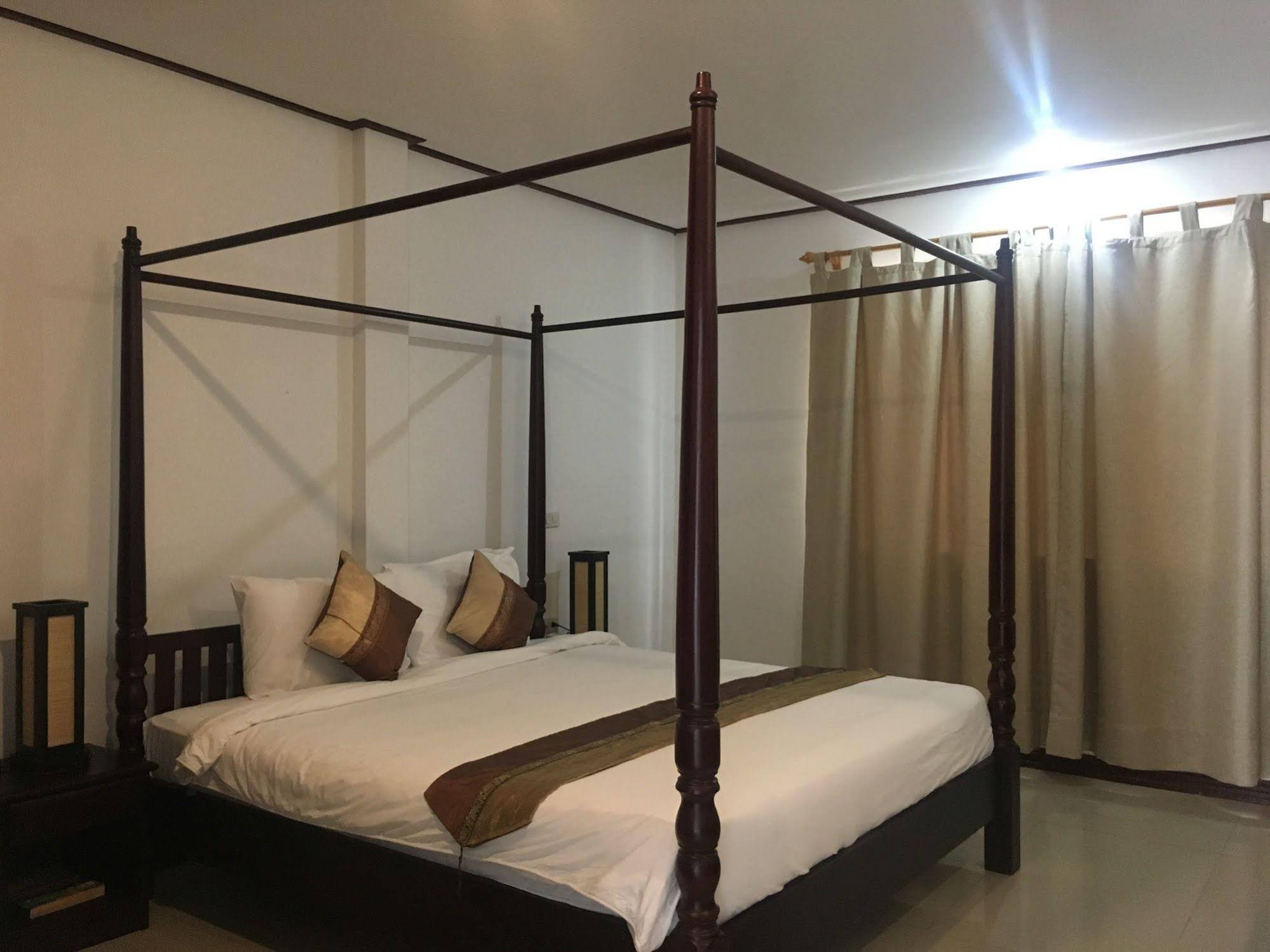 AV Hotel