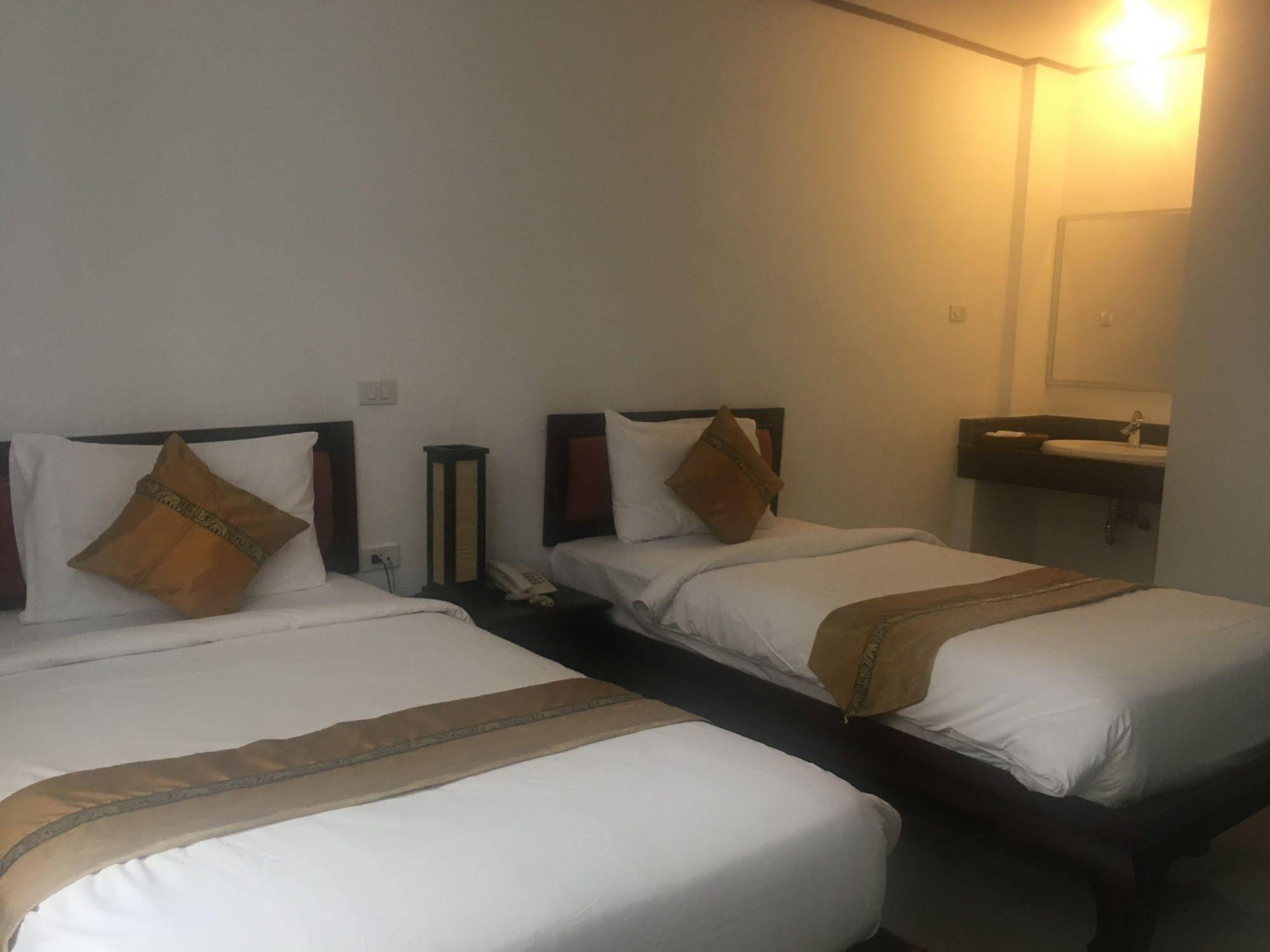 AV Hotel