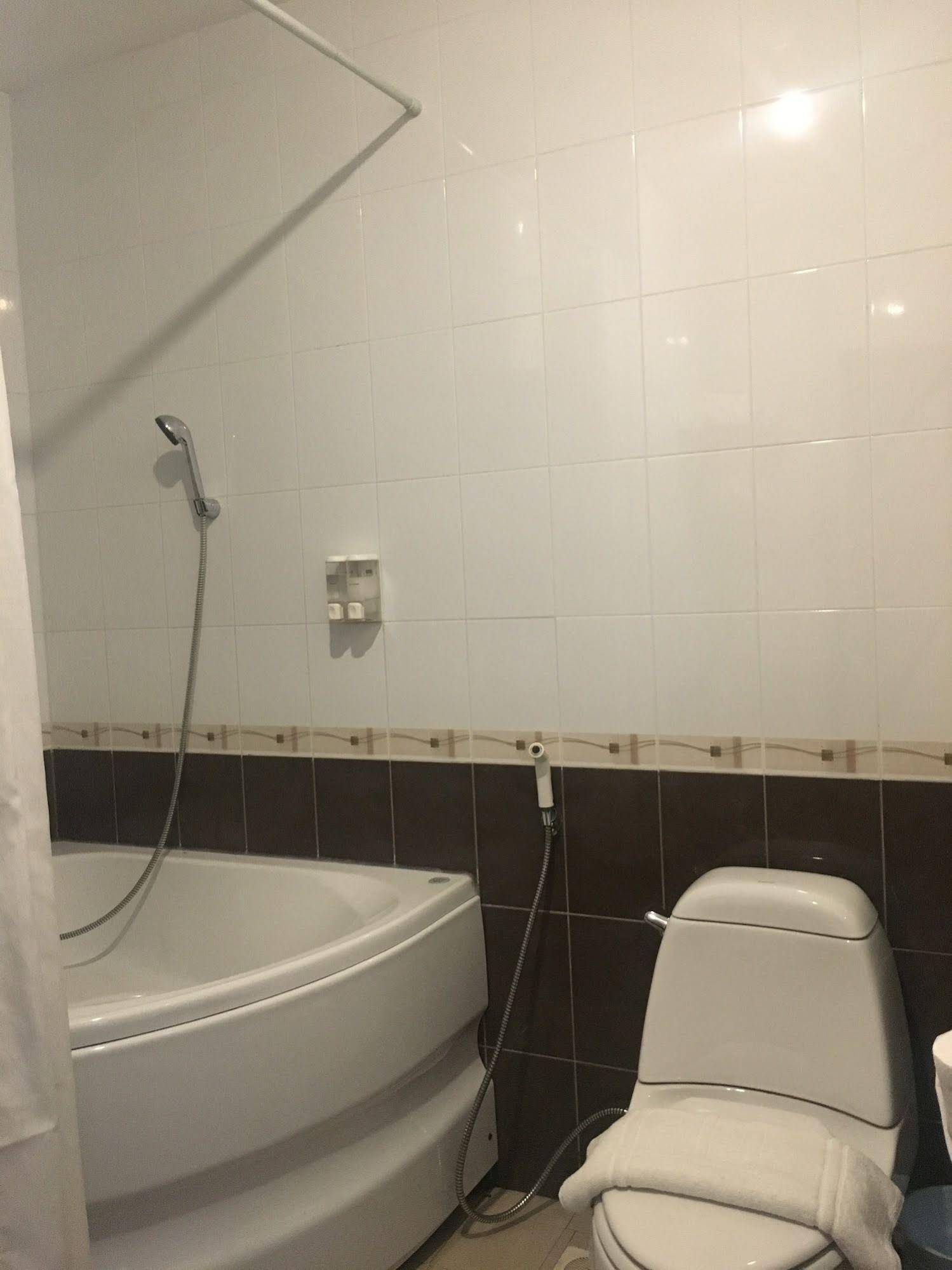 AV Hotel