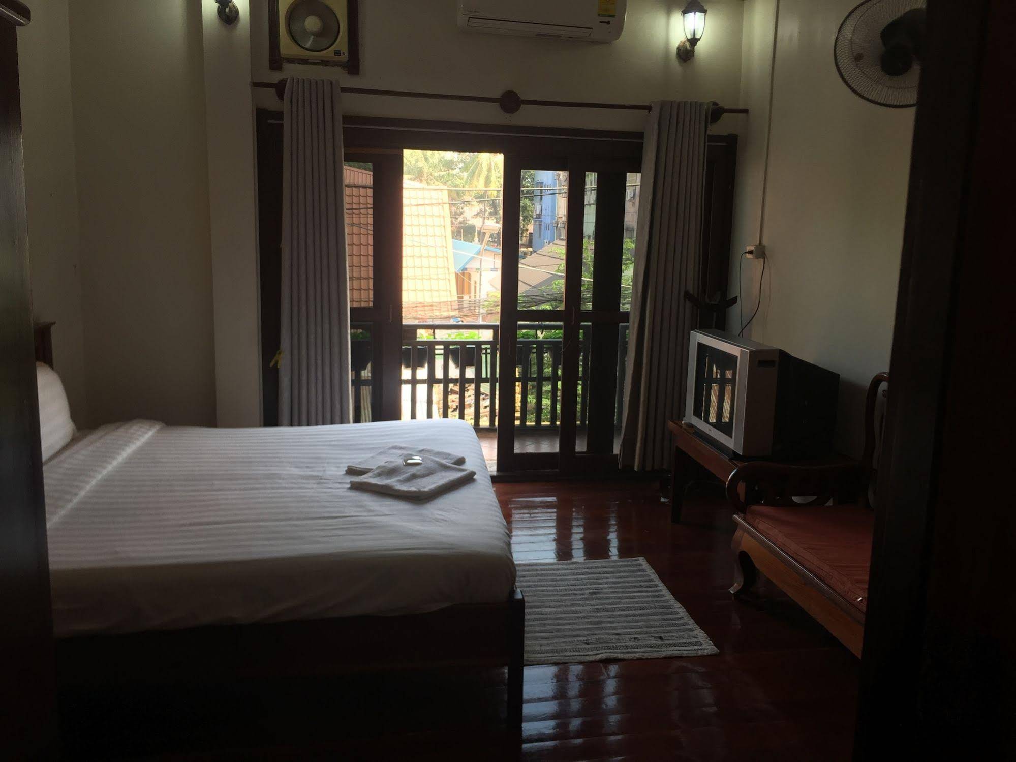 Be Na Cam Guesthouse
