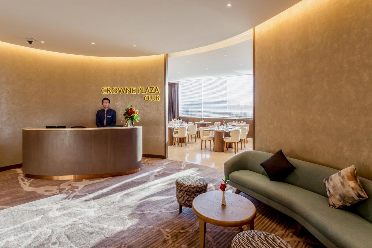 Crowne Plaza Vientiane