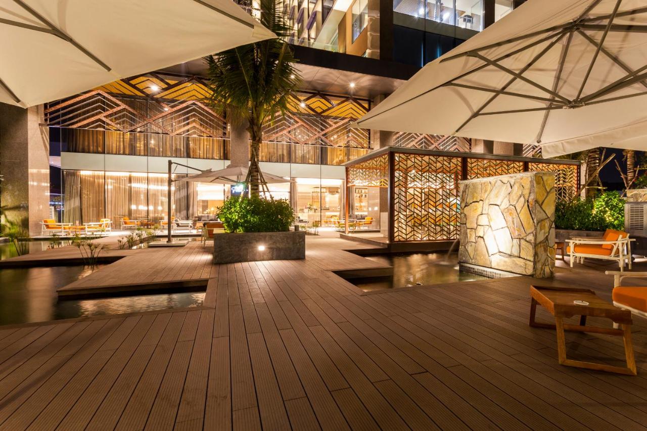 Crowne Plaza Vientiane