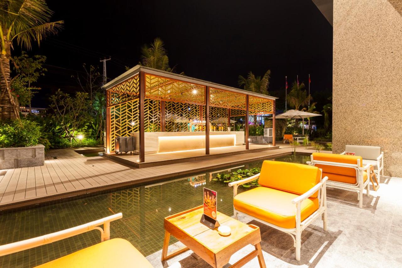 Crowne Plaza Vientiane