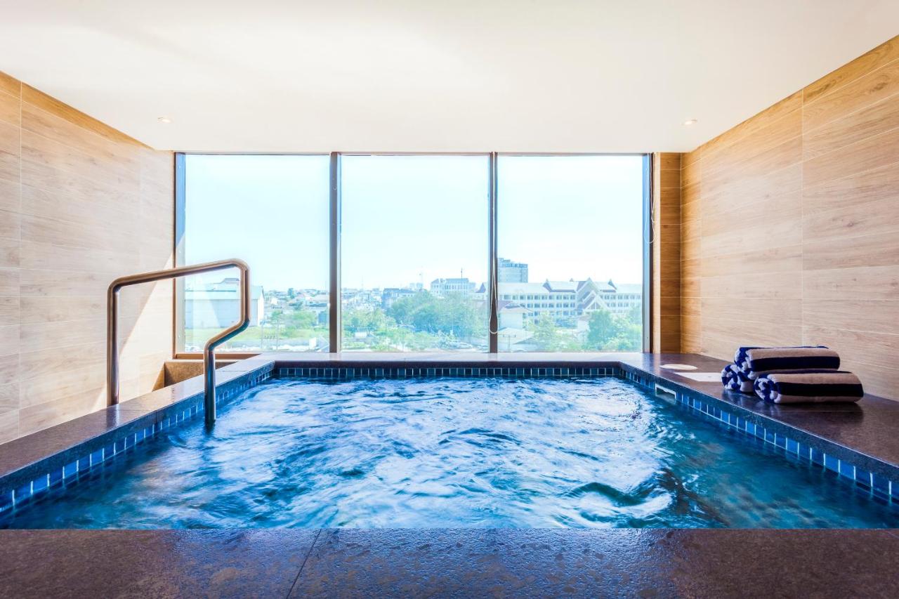 Crowne Plaza Vientiane