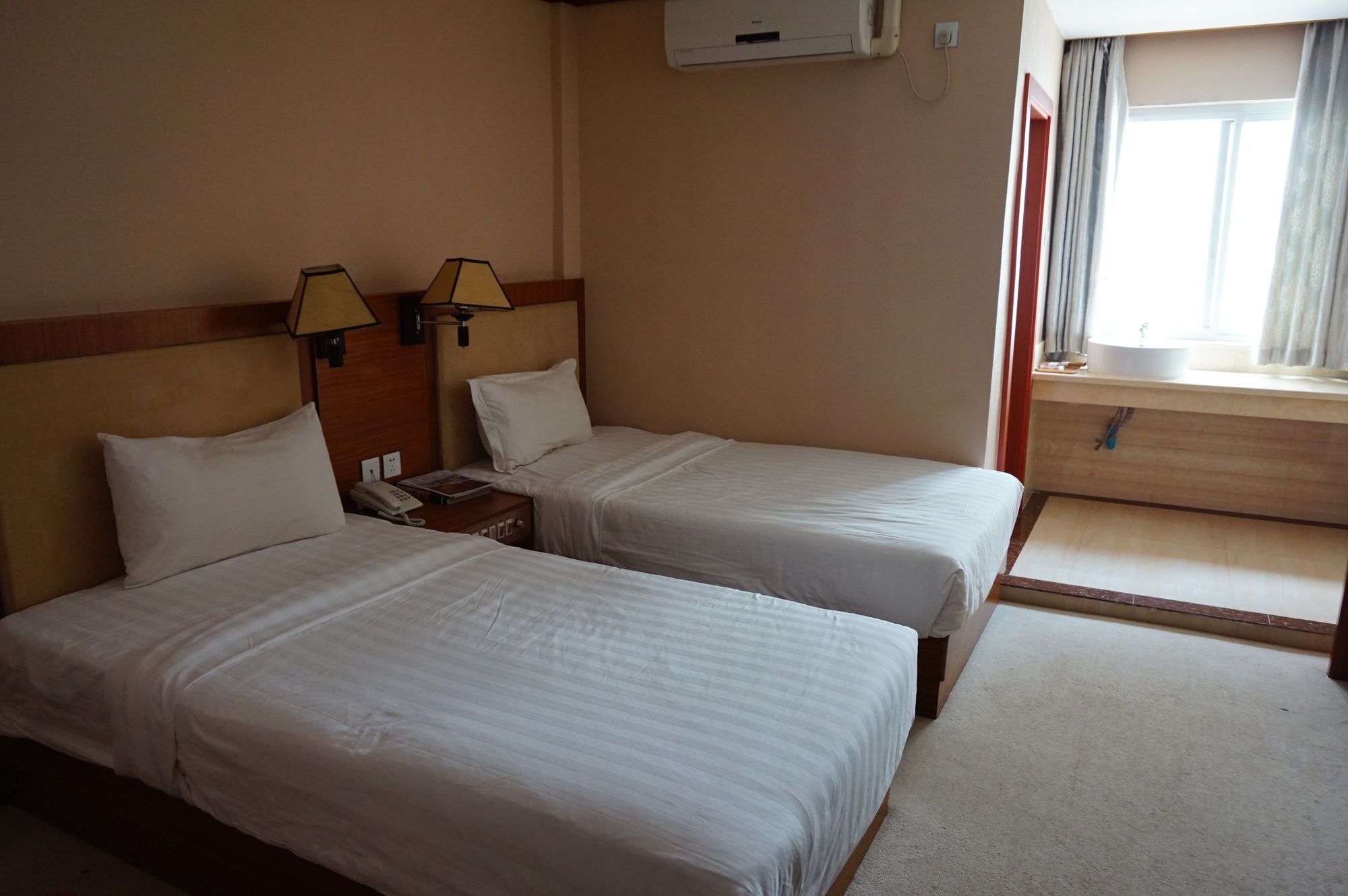 Dansavanh Vientiane Hotel