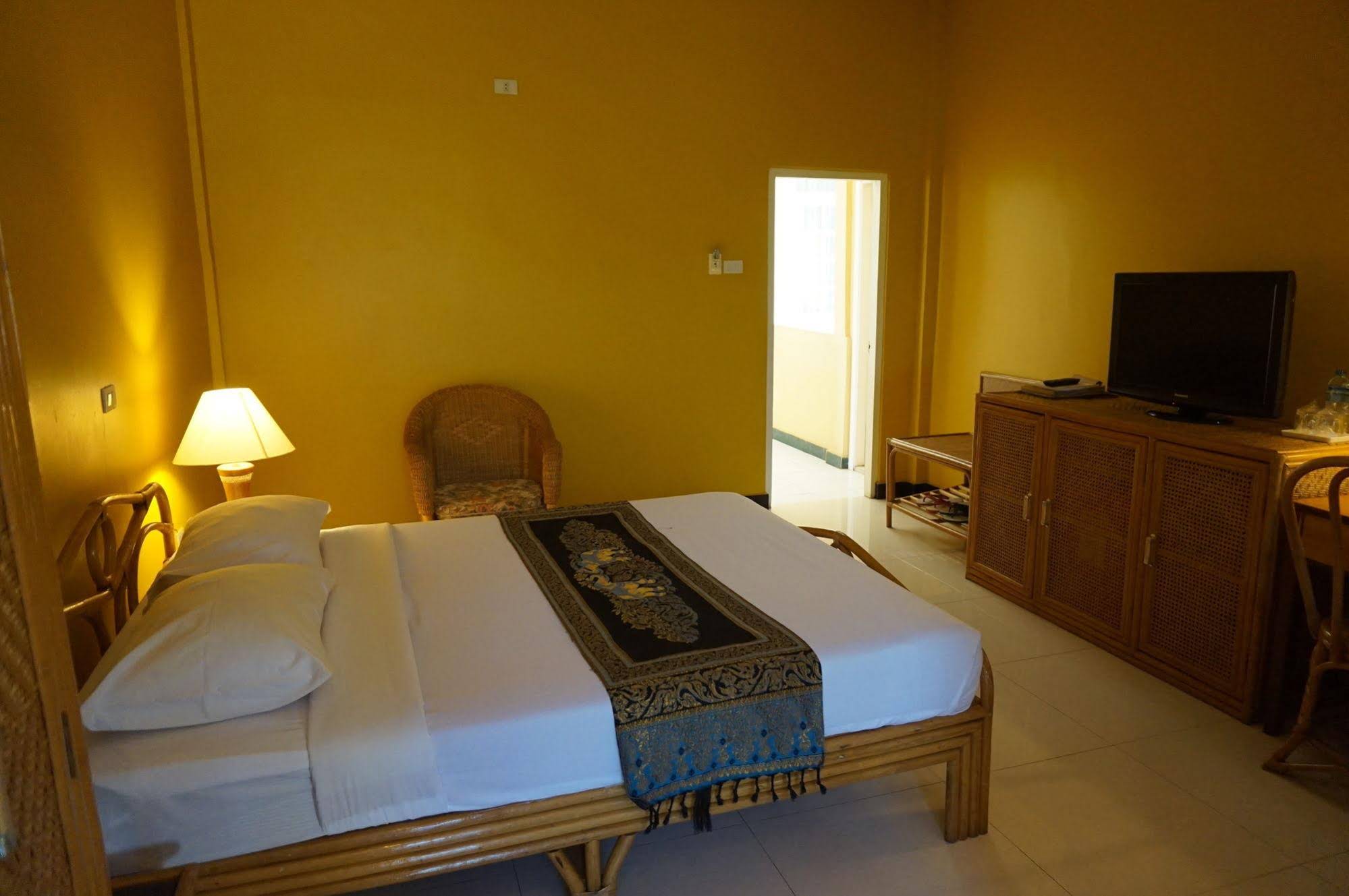 Day Inn Hotel Vientiane