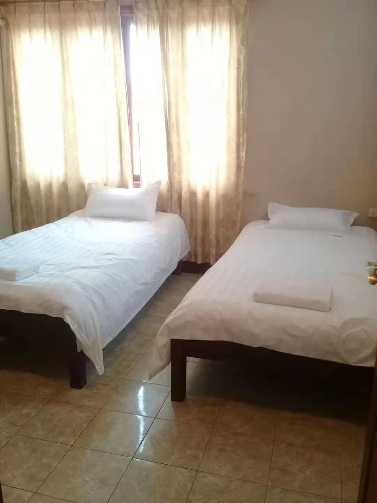 Green Land Hotel