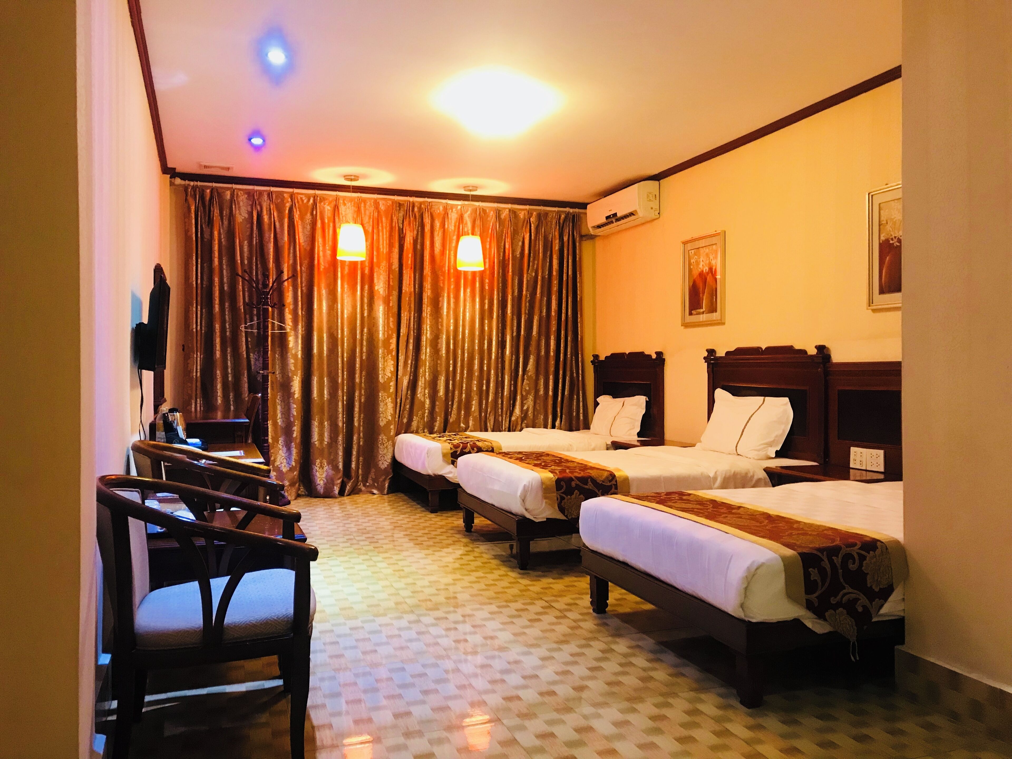 Jingsen International Business Hotel