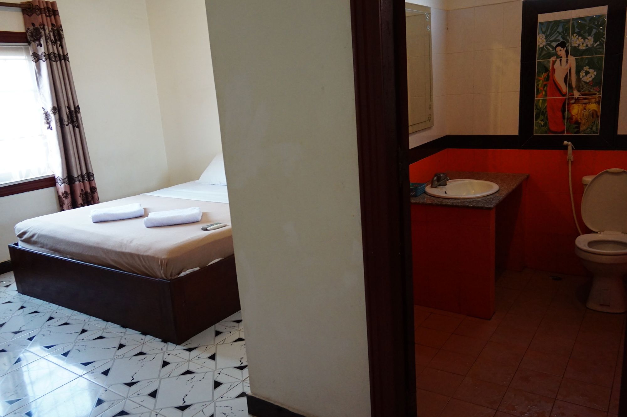 Khamsaner Hotel