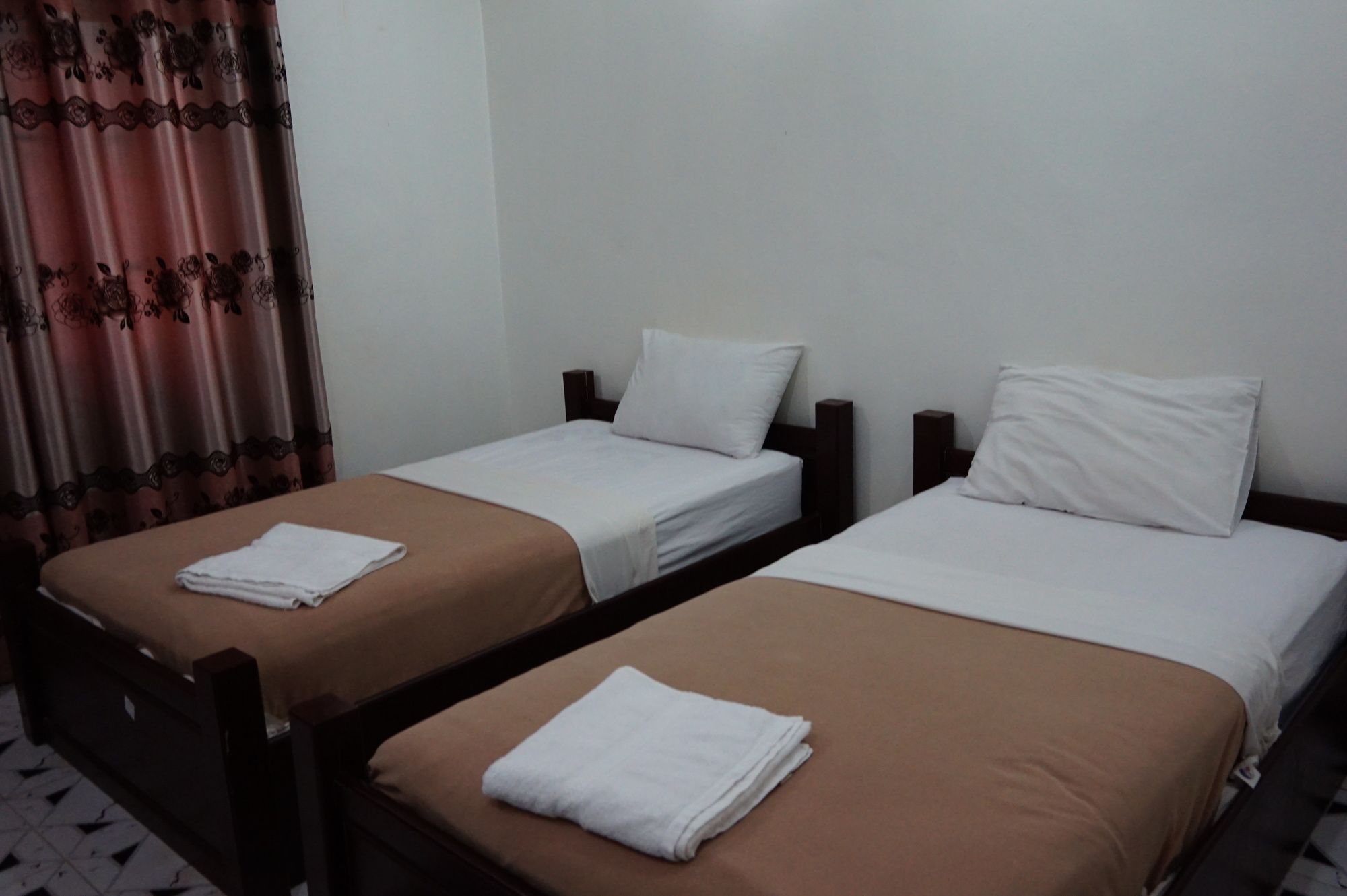 Khamsaner Hotel