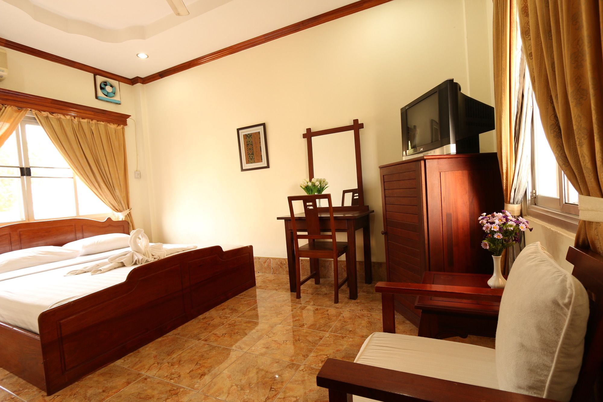 Lalco AR Hotel