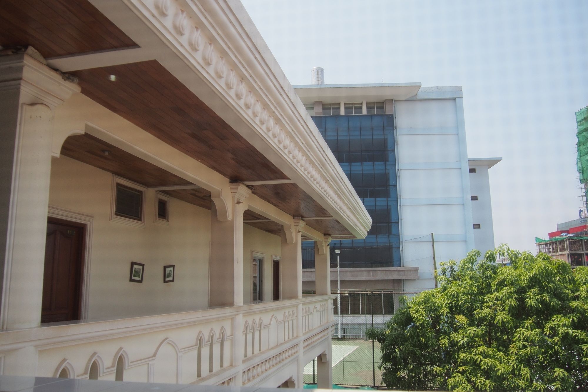 Lalco AR Hotel