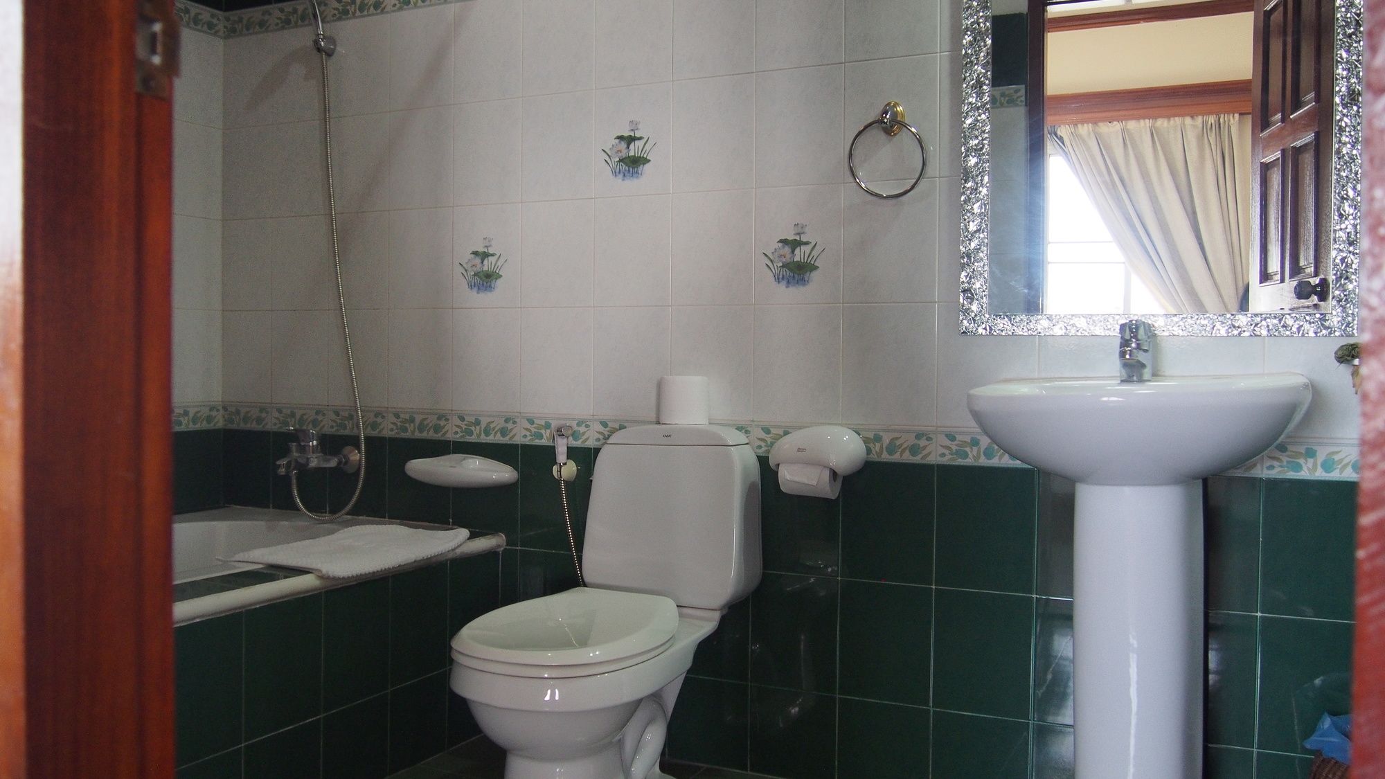 Lalco AR Hotel