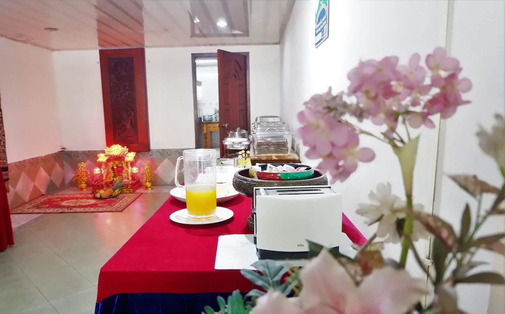 Lyly Hotel