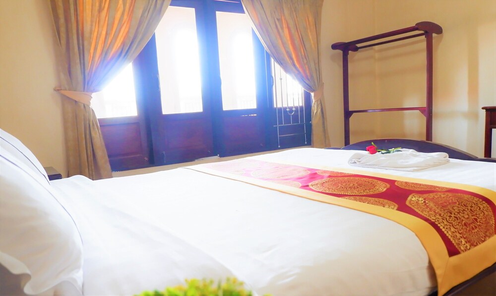 Lyly Hotel